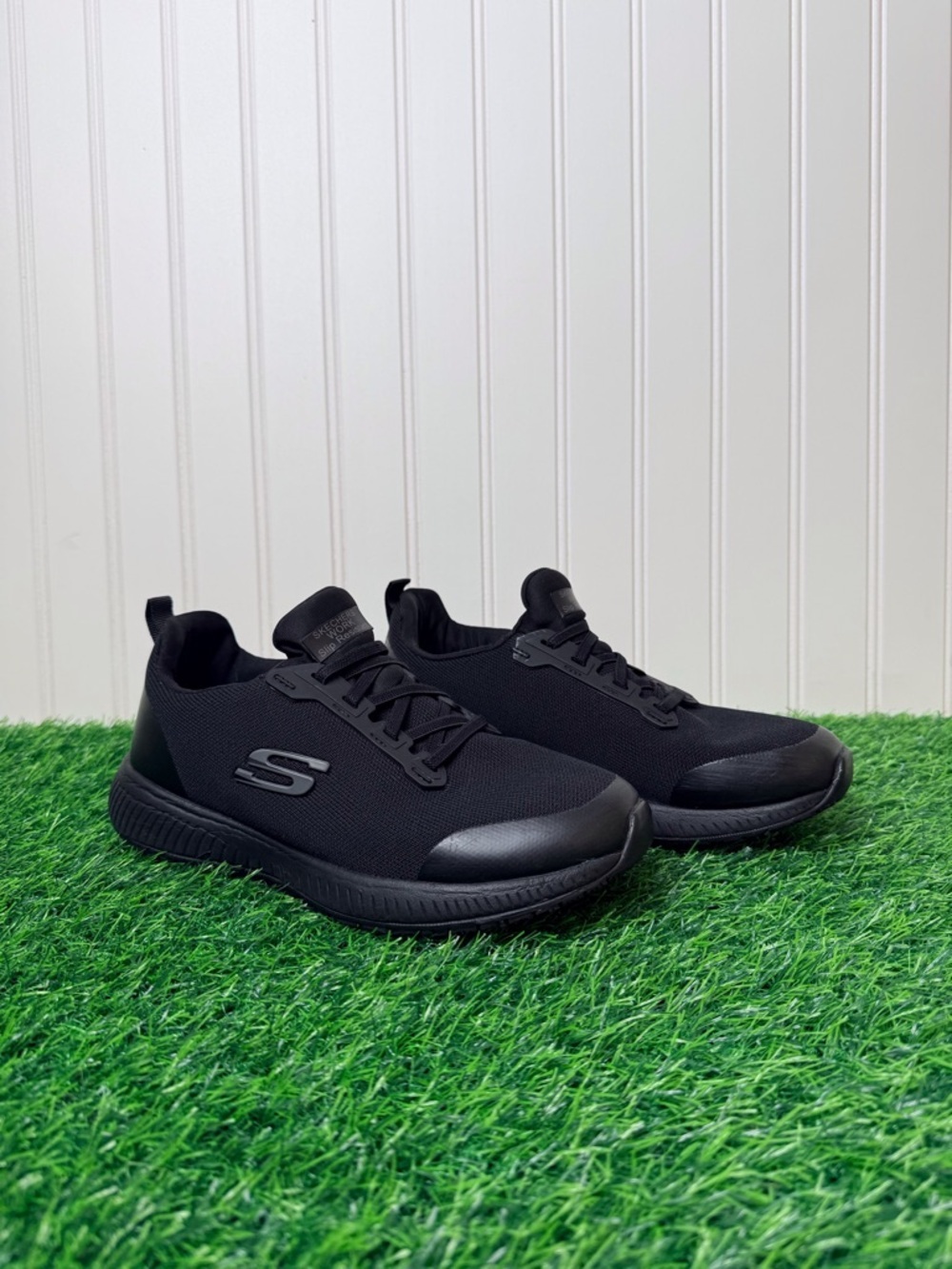 Skechers Work Women’s Black Slip-On Athletic Work Sneakers Black Size-8 EUC
